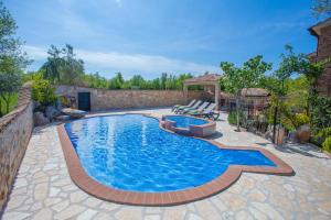 Manuel with Swimming Pool 