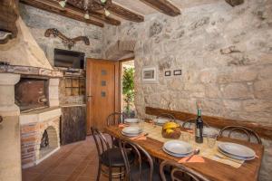 Rustic-Holiday Home Vani with Tavern, near Porec
