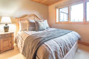 Huckleberry Hideaway