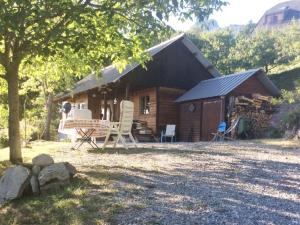 Chalets Beautiful chalet with terrace : photos des chambres