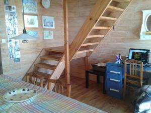 Chalets Beautiful Chalet with Terrace Garden Barbecue Parking : photos des chambres