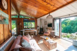 Little Kestrel Cabin