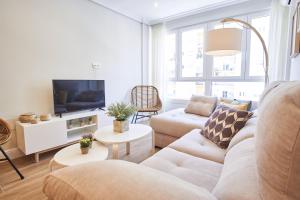 Arjona Riverside Central Deluxe by Valcambre