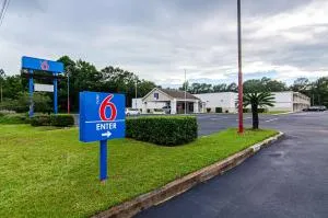 Motel 6-Bay Minette, AL - Grove Hill