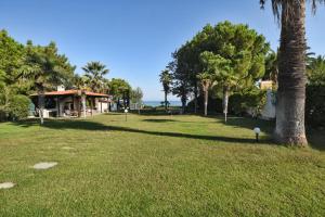 Seafront palm villa Halkidiki Greece