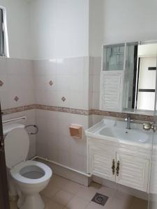 Api Api Centre Apartment Homestay