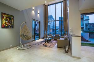 SaffronStays Aspen, Lonavala - luxury pool villa with games and TV room near Bhushi Dam