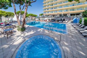 Twin Room with Pool View room in Hotel Las Vegas