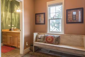 Saddle Ridge Townhome - Unit J1