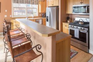 Saddle Ridge Townhome - Unit J1