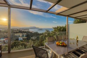 Alexis Zorba Villa - private pool & sea view - 8 min walk to beach