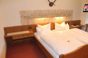 Small Double Room room in DEVA Hotel-Restaurant Fischerwirt
