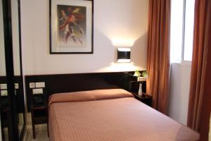 Interior Single Room  room in Hotel Monegal