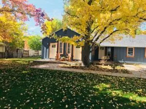 Eastside Guesthouse and Bivy - Round Valley