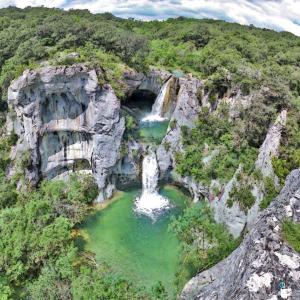 Campings Roulottes et Cabanes de Saint Cerice : photos des chambres