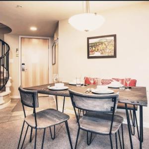 R & R Retreat Luxury Condo