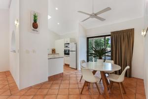 HighTide On Noosa Sound