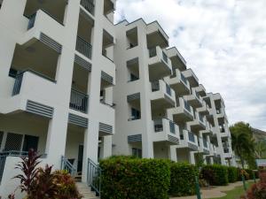 Madison Ocean Breeze Apartments