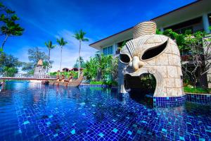 Graceland Khaolak Beachfront Resort