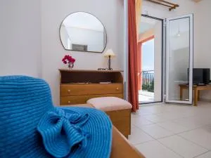 Apartments Thekla - Karavádhos