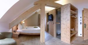 Deluxe Double Room with Valley View room in Romantik Hotel Muottas Muragl