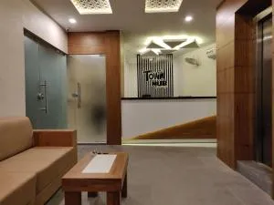 Town Hub - Valāncheri