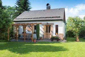 Chata Domeček Jiřet&iacute;n pod Jedlovou Česko