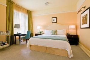 Premium King Room room in Hotel DeLuxe a Provenance Hotel