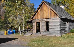 Cozy 1 Bedroom East Vail Condo #2C. Shuttle, Hot Tub, and Market on Site.