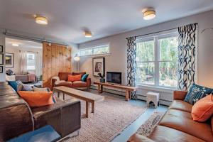 Monument Garden SWEET