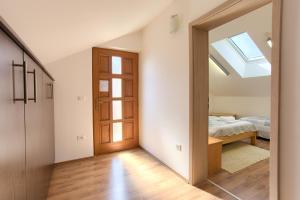 Apartment Val Njivice