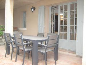 Villages vacances Les Garrigues de la Vallee des Baux : photos des chambres