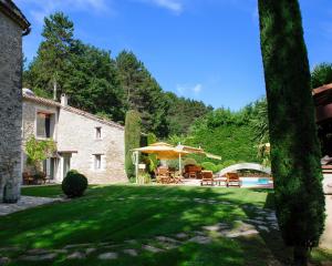 Maisons d'hotes La Campagne St Lazare - Restaurant Chambres d'Hotes Piscine & SPA : photos des chambres