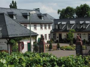 Pansion Weingut Schloss Reinhartshausen Eltville Saksamaa