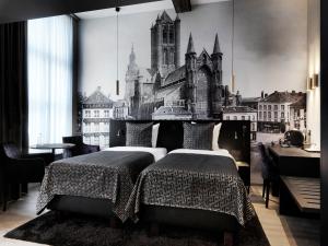 Luxury Twin with Shower room in Hotel Harmony