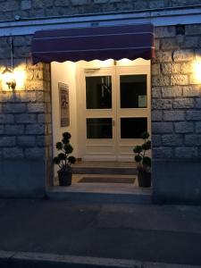 Hotels HOTEL LES IRIS : photos des chambres