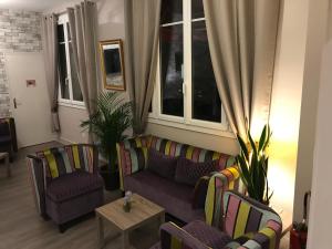 Hotels HOTEL LES IRIS : photos des chambres