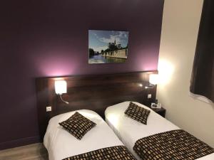 Hotels HOTEL LES IRIS : photos des chambres