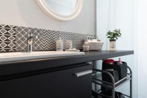 Athens Flower Apartment