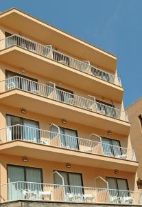 the hostal tierramar