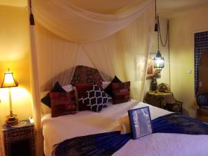 King Room with Pool View room in El Morocco Inn & Spa