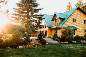 Cowichan River Lodge - Youbou
