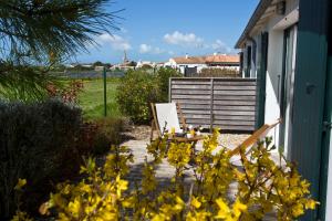 Hotels Hotel Les Vignes de la Chapelle, 