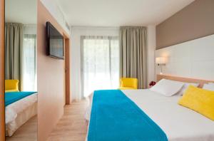 Budget Double Room room in Js Palma Stay Adults Only