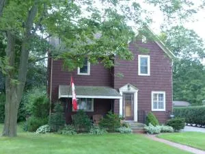 Cedar Cottage B&B - 多佛港