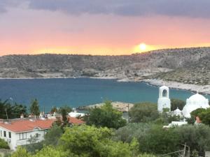 Villa Agia Marina 5m walk to the beach with private pool