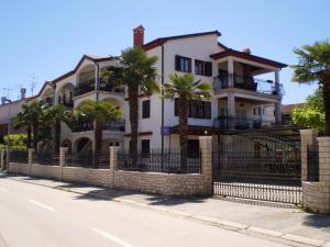 Apartments Modrušan