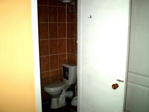 НЕБОЛЬШАЯ СТУДИЯ проспект Центральный 124А WI-FI 2 дивана 3 этаж 9 этажного дома