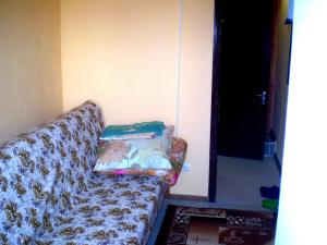 МИНИ СТУДИЯ проспект Центральный 124А, WI-FI, 1 диван 3 этаж 9 этажного дома