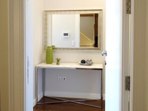 Cool Terrace Apartment